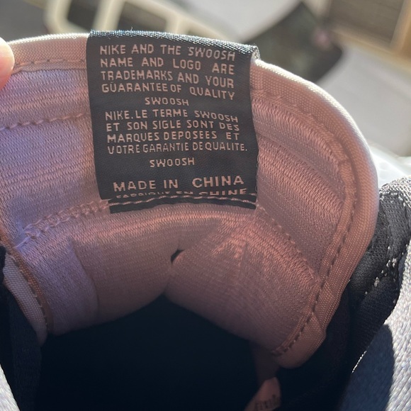 Air Jordan Retro I High OG - Picture 7 of 10